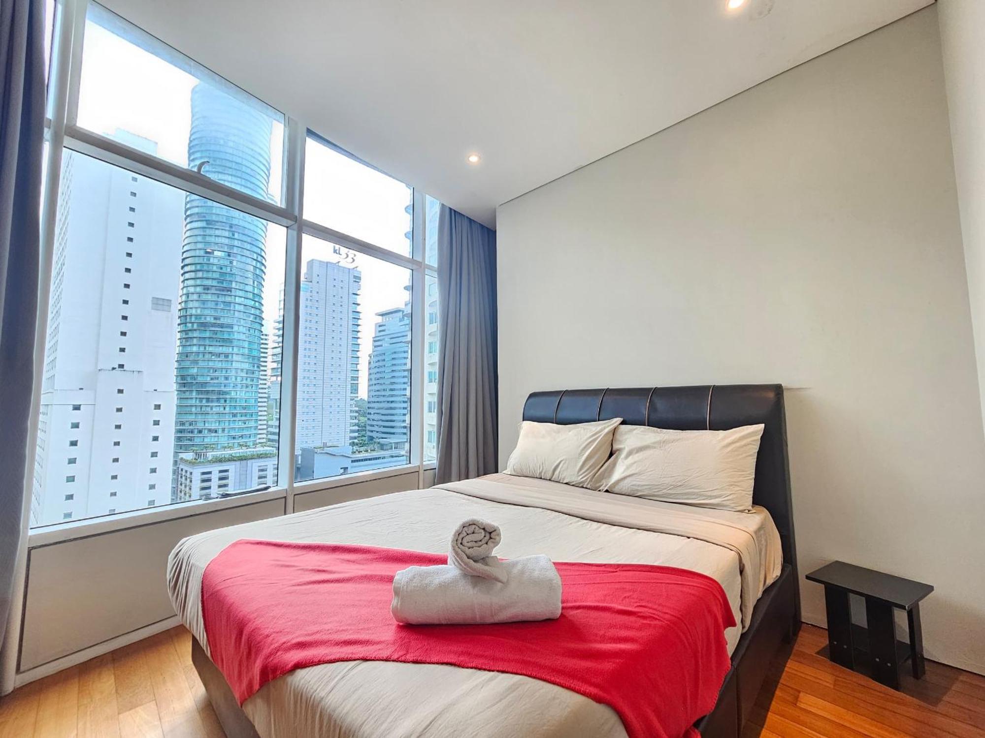 Apartment The Sky Klcc By Asianhost